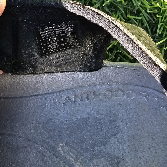 KEEN Newport Waterproof Hiking Sandals Womens Size 8 Brown Outdoor Trail - Picture 8 of 8